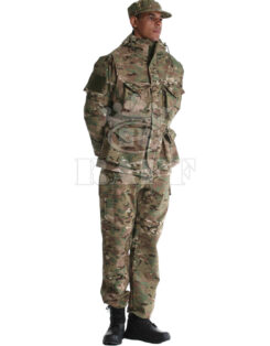 Tenue de camouflage militaire / 1049