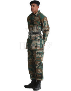Vêtements de soldat / 1011